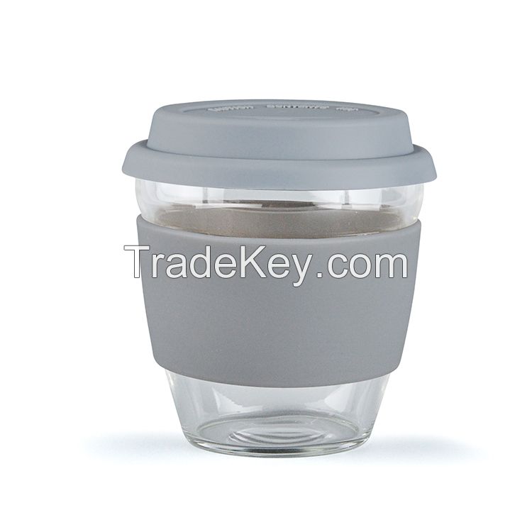 2018 Hot Selling 350ml Borosilicate Glass Water Cup With Silicone Cover And Lid