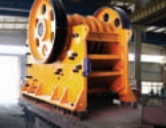 Jaw crusher for crushing stones and rocks with strength less than 320MPa