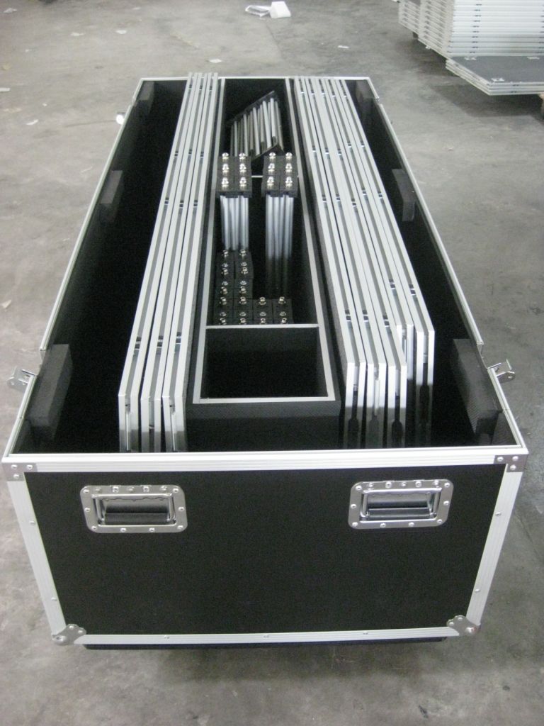 Portable stage with flight case packing