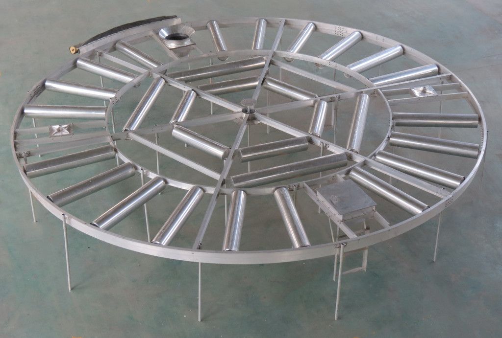 Pontoon type internal floating roof for oil fuel storage tank