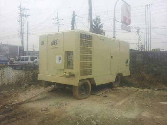 Ingersoll Rand [HP1300WCU compressor]