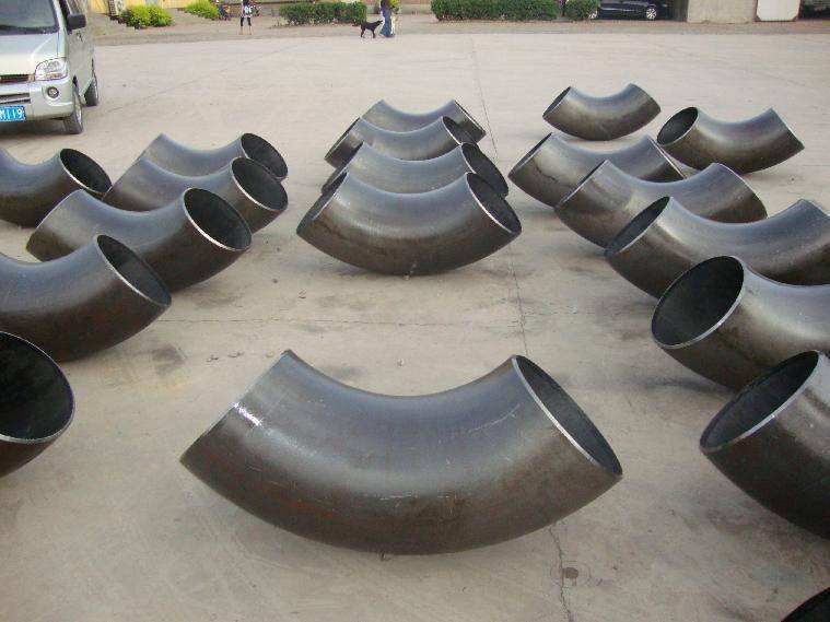 Steel pipe fittings