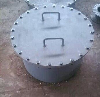 Manhole flange