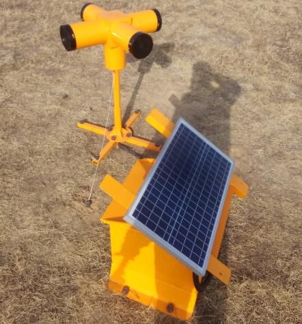 Solar energy acoustic bird dispersal device for airport bird control