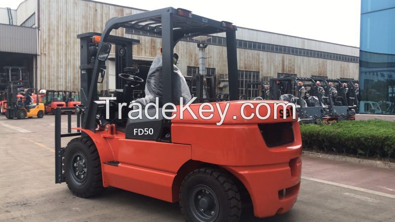 3 tons diesel forklift trucks