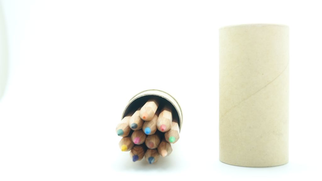 Cedar wooden  24-colored pencils