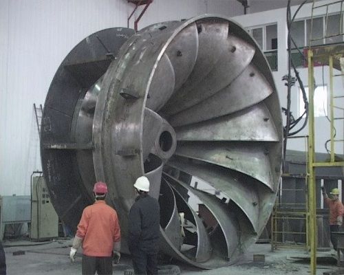 Turbine runner for HPP