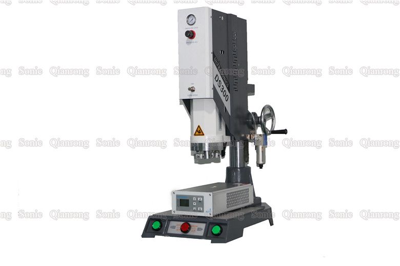 2000w Ultrasonic Plastic Welding Machine For Paste Raw Material Cosmet