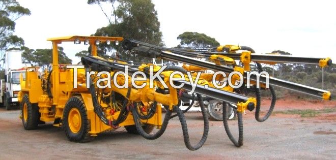 Compact Blast Hole Drilling Rig