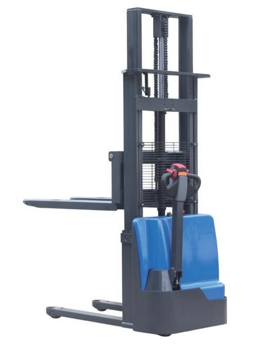 ELECTRIC STACKER