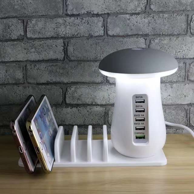 Tenee T-PC006 multi-port USB charger with Mushroom light