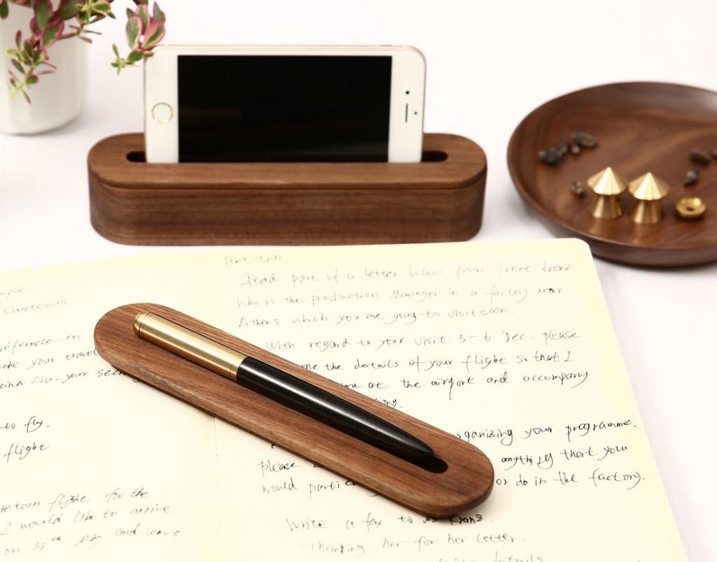 Log Mobile Phone Base Solid Wood Desktop Display Mobile Phone Bracket Name Card Seat 