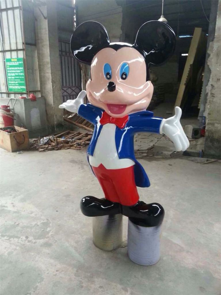 Disney Cartoon Character Mickey Mouse Donald Duck Frp Sculpture