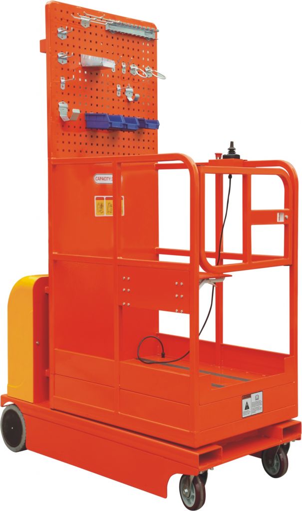 cargo Lift Stock Picker