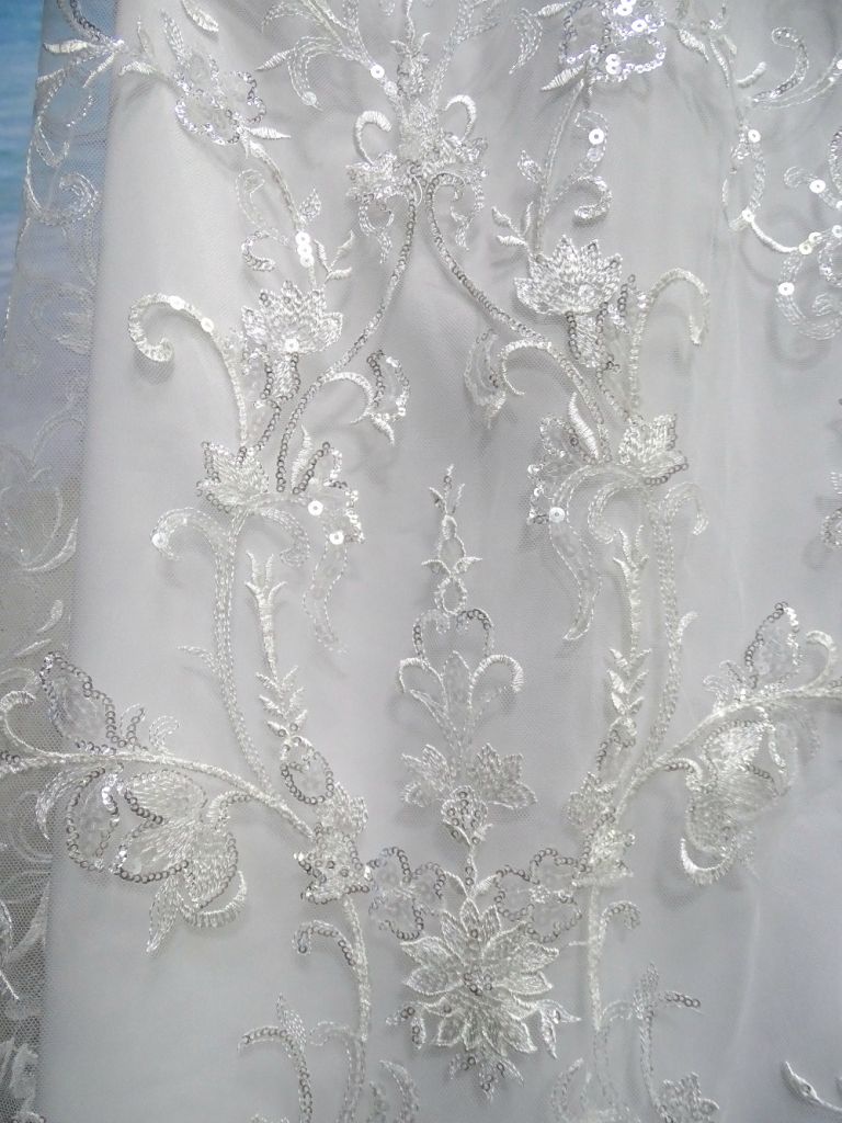 Good quality best price Embroidery lace fabric bridal fabrics for wedding dress from China