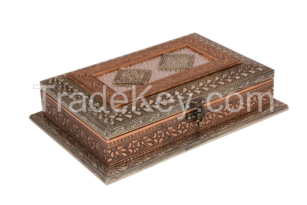 Wooden Handicraft Dry Fruit Box