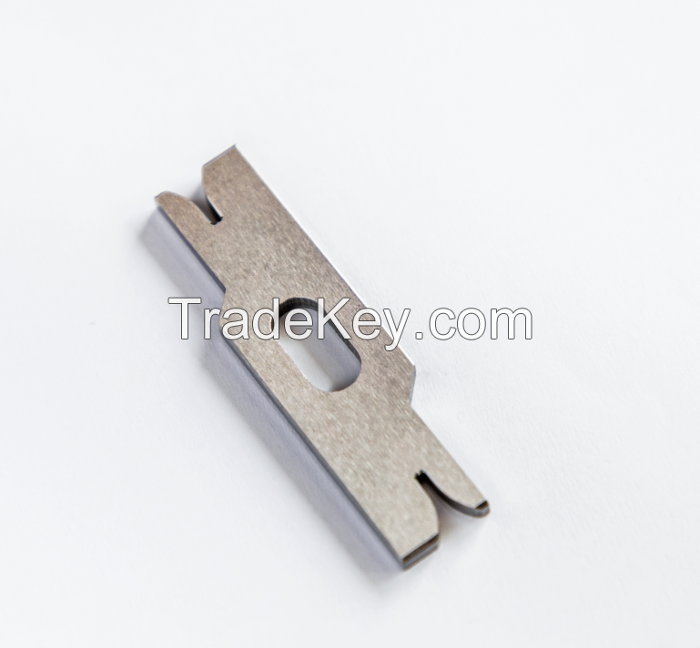 Terminal crimping blade