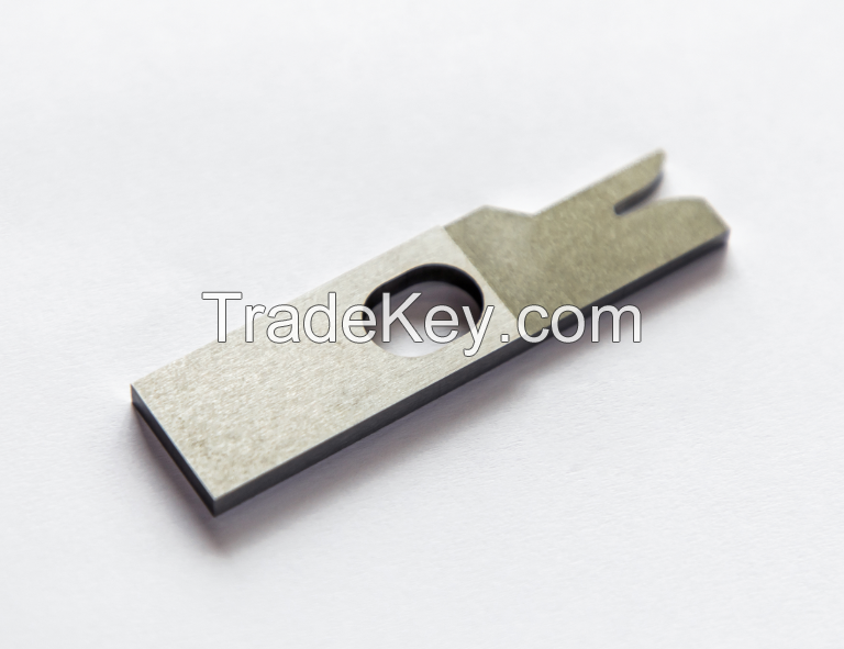 Terminal crimping blade