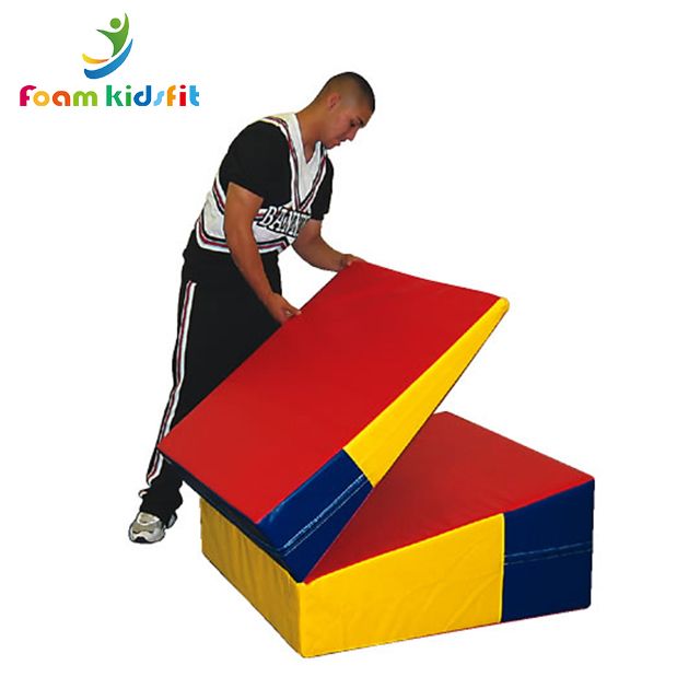 Folding cheese wedge incline mat gymnastic mat