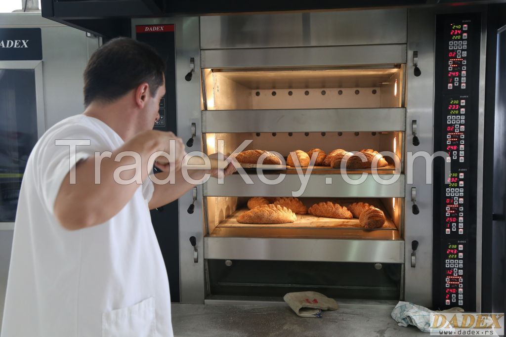 Electric deck bakery oven