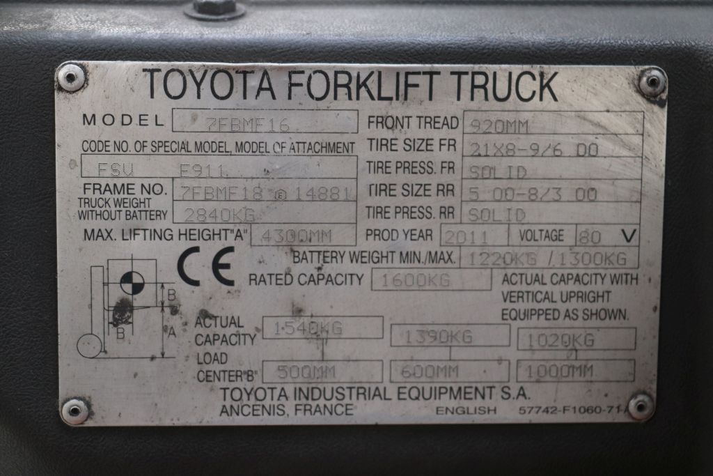 Toyota electric 4-wheel forklift