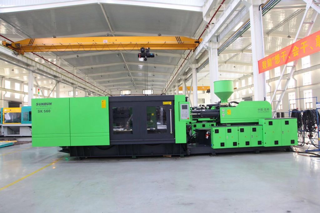 China  Sunbun 580T  Two platen high precision thermoplastic injection molding machine 