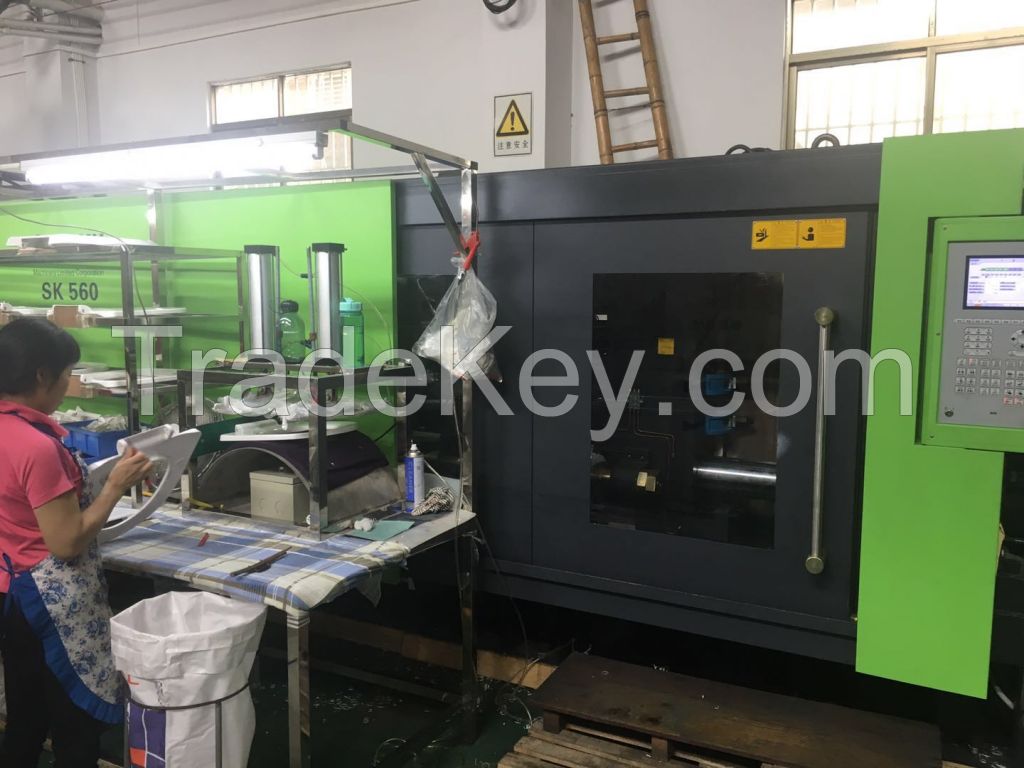 China  Sunbun 580T  Two platen high precision thermoplastic injection molding machine 