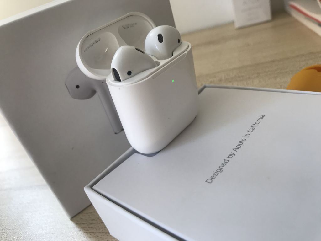 AirPods 2 wireless case 1:1 