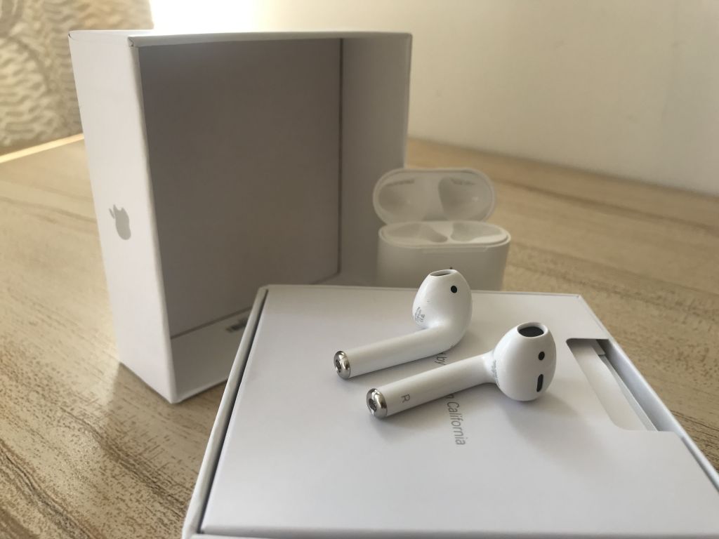 AirPods 2 wireless case 1:1 