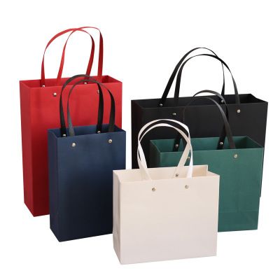 High grade special portable paper bag customized paper wedding handbag customized kraft paper gift bag spot wholesale