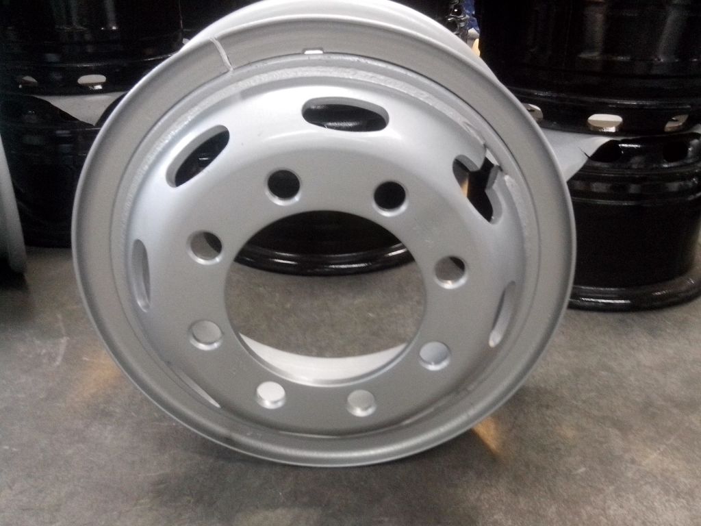 TRUCK WHEEL