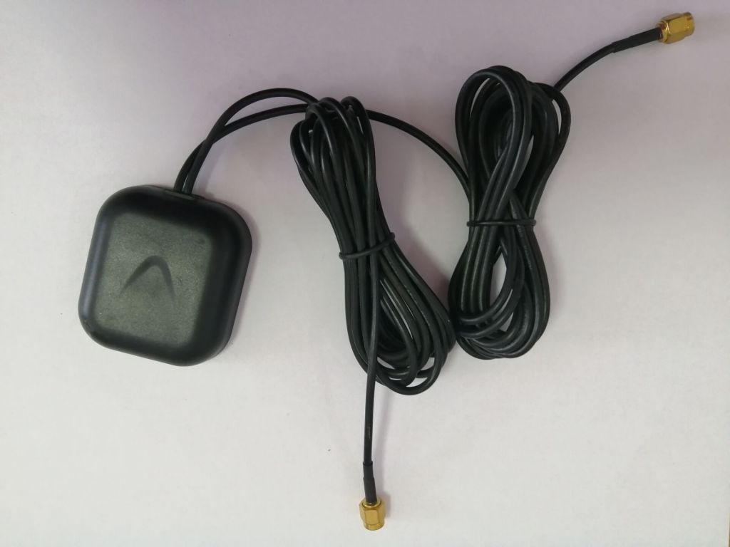 GPS+GSM Antenna with SMA Connector Magnetic Mounting