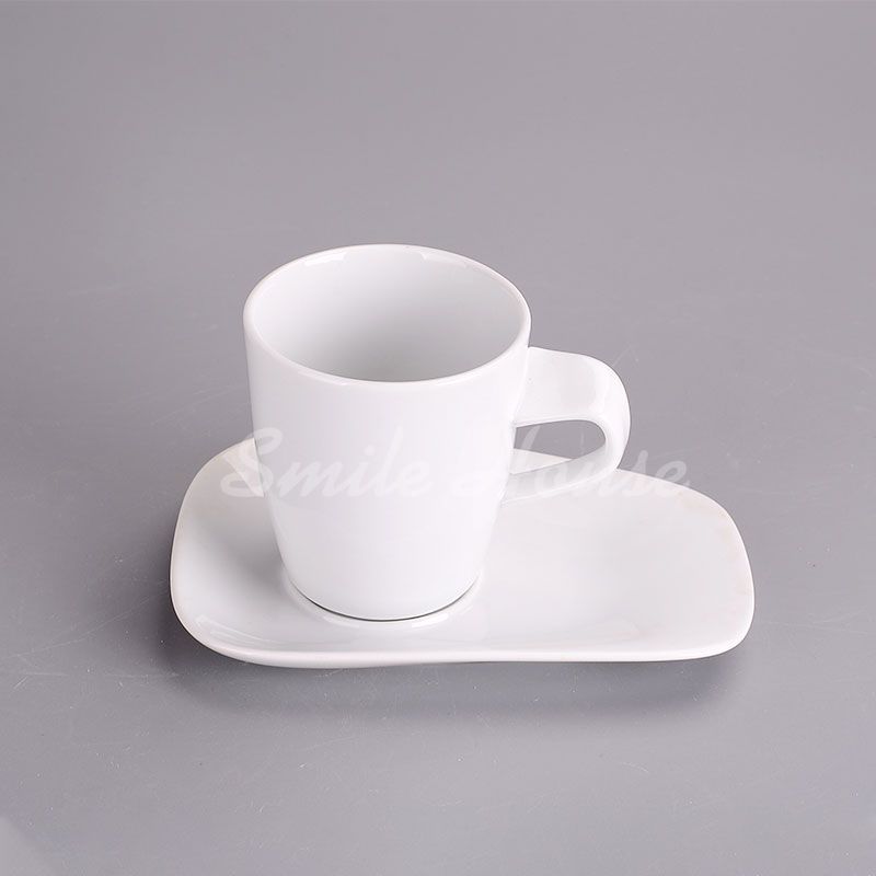 High temperature Ceramic milk and coffee mug with the handle