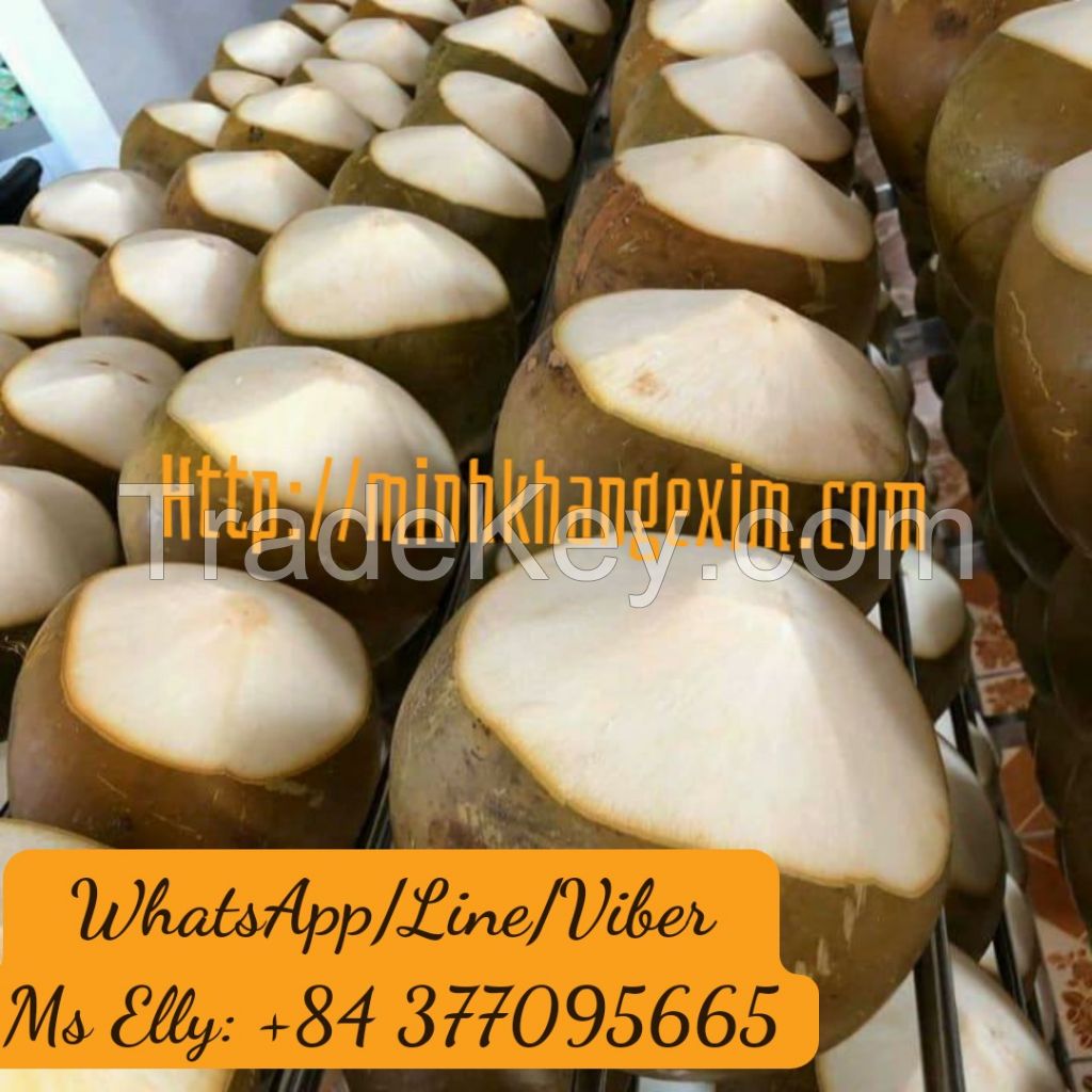 Fresh Green Coconut Two Top Cutting