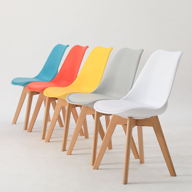 Design Beech Wood Lounge Chairs PP Seat Plastic Dining Chair 