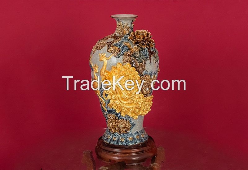 Cracked ceramic vase , Peacock embossed - Bat Trang Olympia