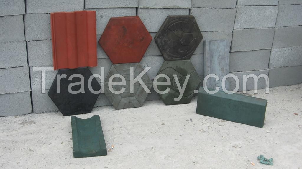 Plastic sand paver tile