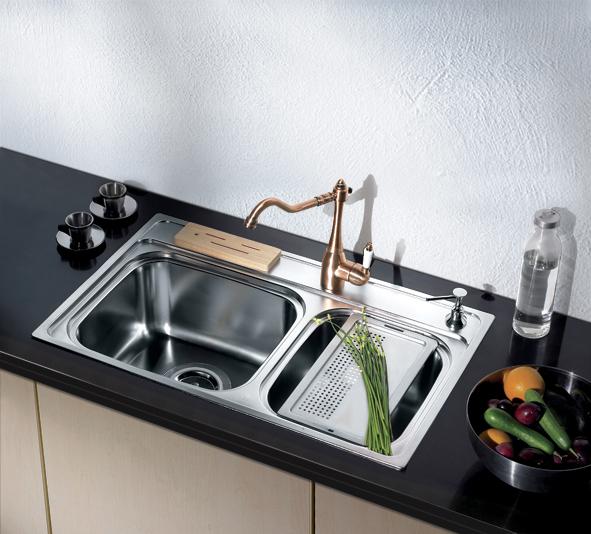 stainless  steel  sink