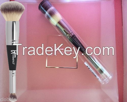 It Cosmetics Heavenly Luxe Complexion Perfection Brush No. 7