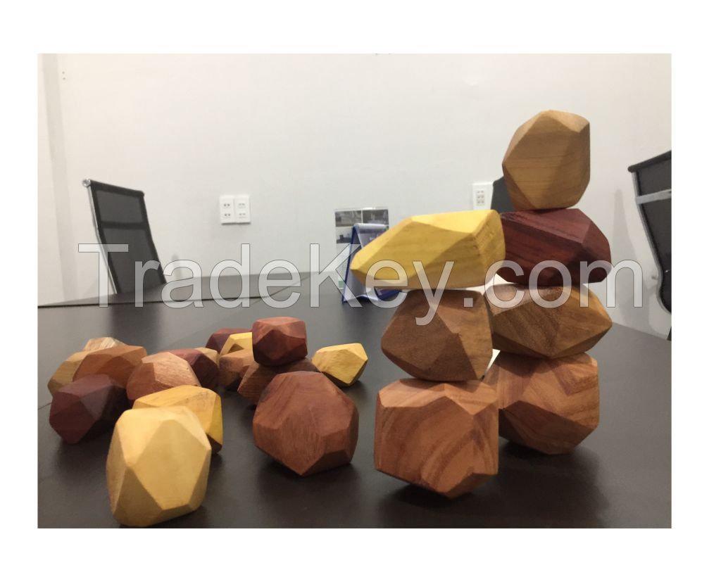 Colored Wooden Stones Balancing Stones Lightweight Eco Friendly Wooden Toys Safe For Children