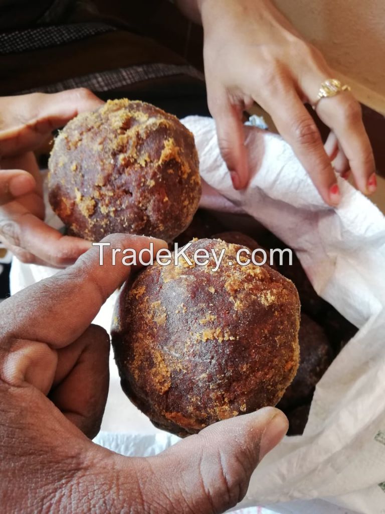 SUGARCANE JAGGERY BALLS