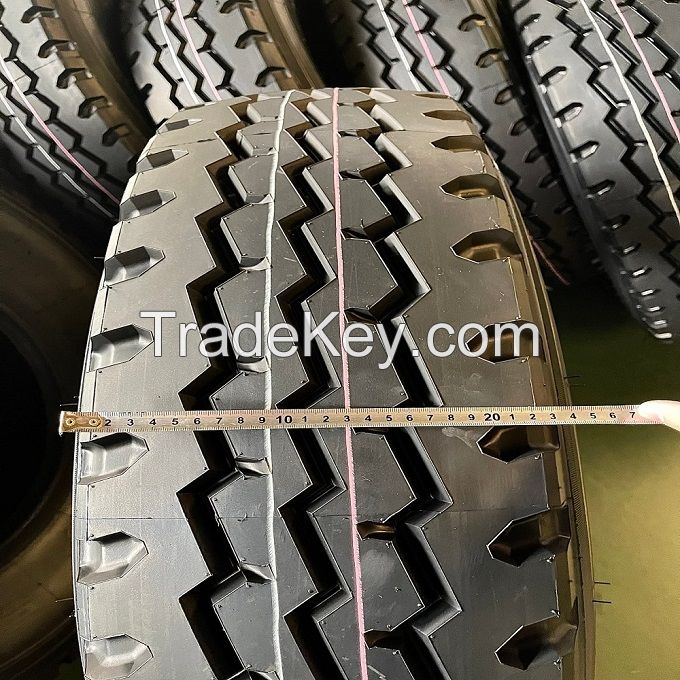 Light and Heavy truck tire for sale