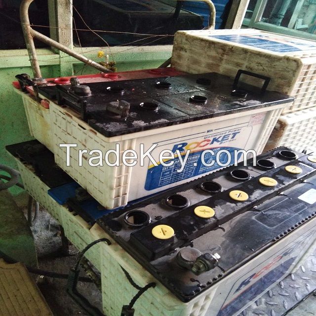 Used Scrap Battery Scrap / Car and Truck Battery Drained Lead Battery