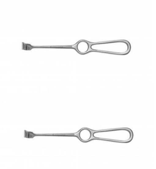 Surgical Retractor