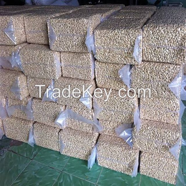 Best Quality Cashew Nuts W320 W240 / Organic Raw Cashew Nuts / Best Price