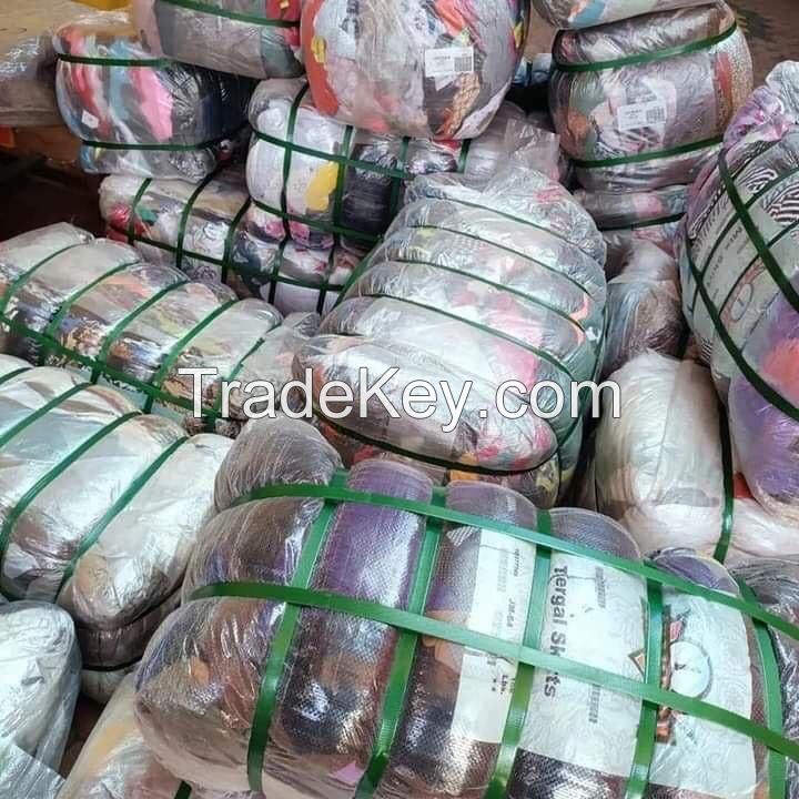 Clothes and Sneaker bales for sale