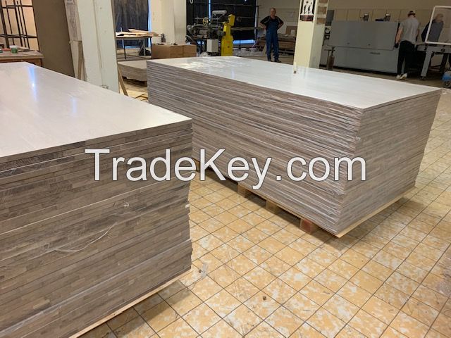 Solid oak wood  panels continuous lamellas in different dimensions (class A/A, A/B)