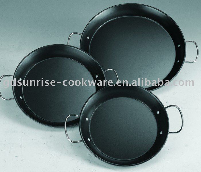 Non stick paella pan