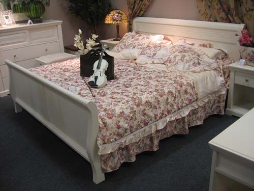 Sleigh Bed