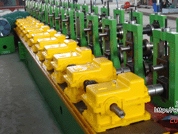 Fireproofing valve machine